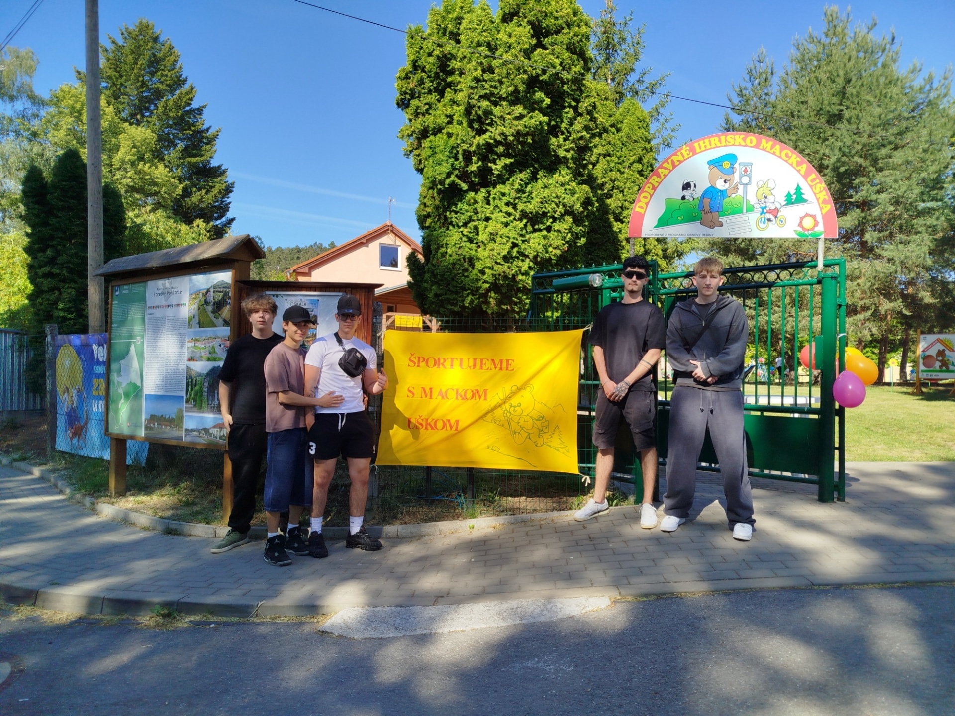 „Športujeme s Mackom Uškom“